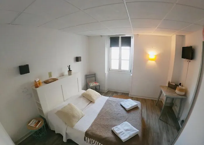 Le Petit 2* Μπιαρίτζ