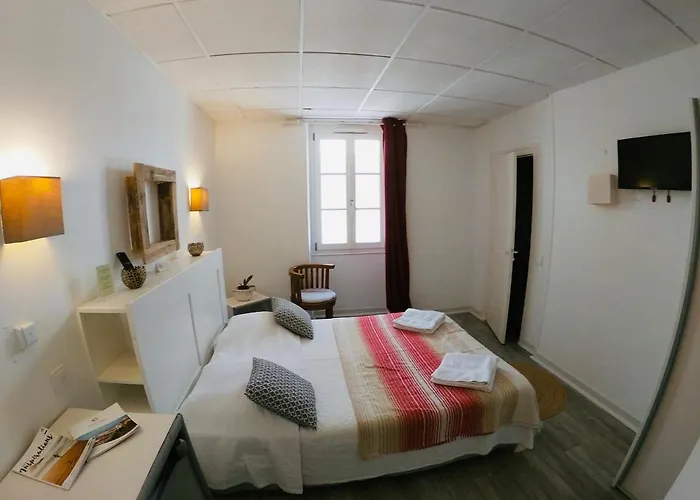 Le Petit 2* Μπιαρίτζ