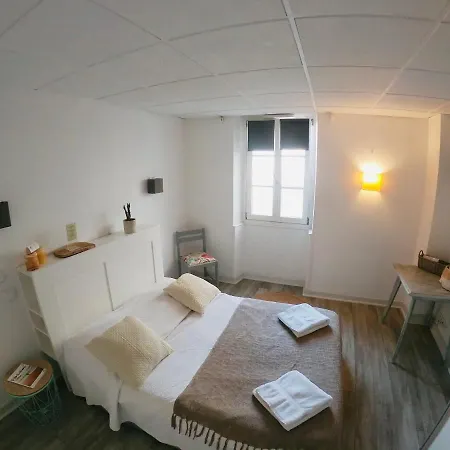 Le Petit 2* Биарриц