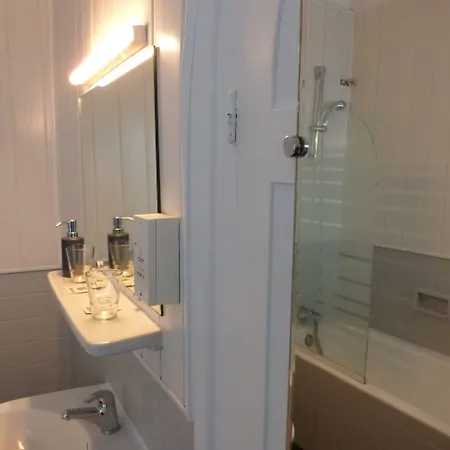 Le Petit 2* Biarritz