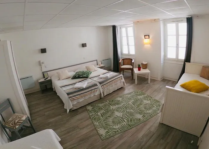 Le Petit Hotell Biarritz